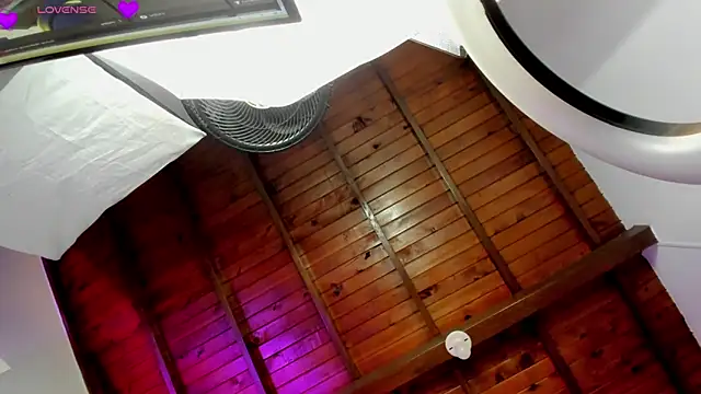 Snapshot of EmmaBecket2 chatting on 3, 3, 2026 EmmaBecket2 online show from 3, 3, 2026