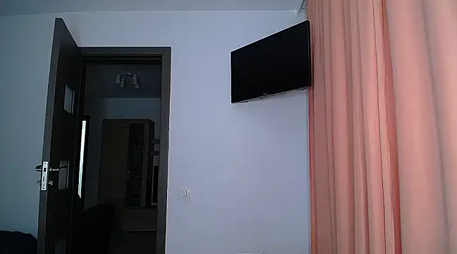 Julianna68 online show from 10, 2, 2025