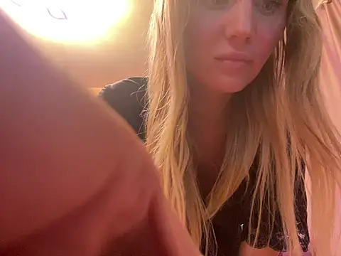 -Cherry-lady- online show from 26, 1, 2025