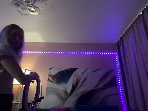 -Cherry-lady- online show from 7, 2, 2025