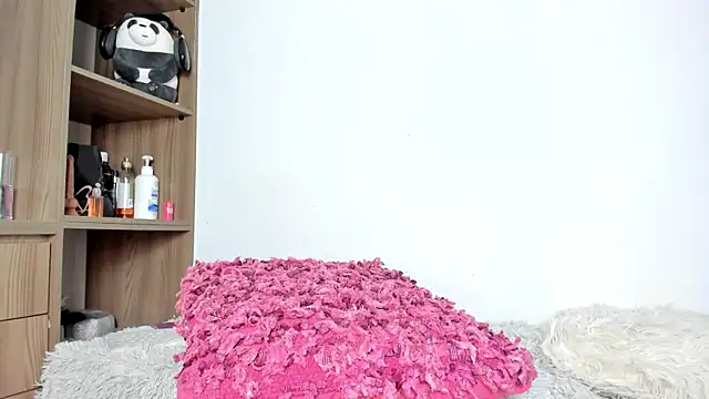 adelarangel online show from 12, 12, 2024