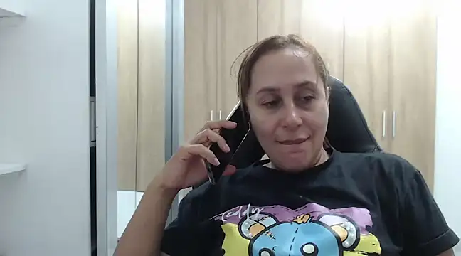 Snapshot of RoxanaLove9 chatting on 13, 1, 2025 RoxanaLove9 online show from 13, 1, 2025