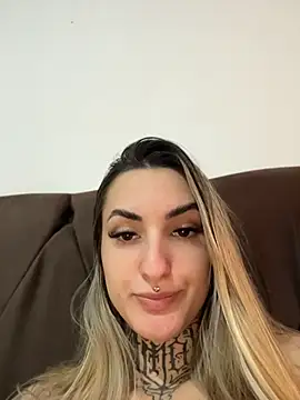 hotskinny1 online show from 4, 5, 2026