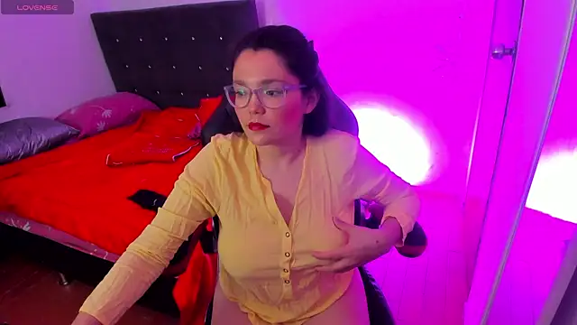ValeriSimmons online show from 13, 12, 2024