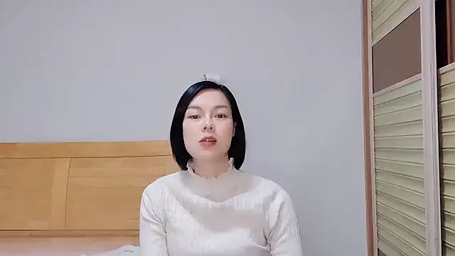 Linda-LL online show from 10, 1, 2025
