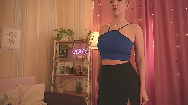 Snapshot of ms_evasweet chatting on 1, 6, 2026 ms evasweet online show from 1, 6, 2026