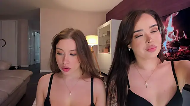 hannah x x  online show from 5, 10, 2025