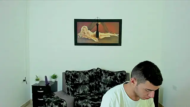 xXHot MalesXx online show from 5, 3, 2025