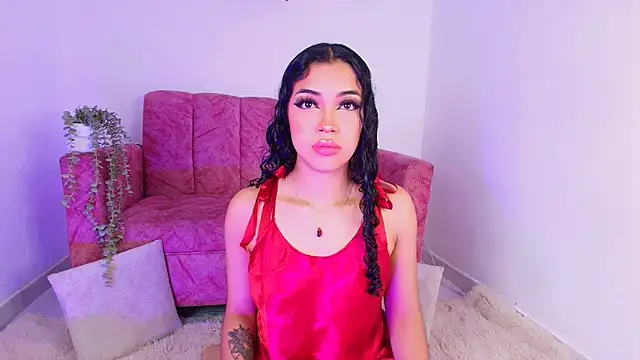 Sara Jhonson online show from 8, 11, 2025