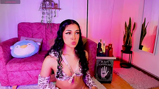 Sara Jhonson online show from 13, 4, 2026