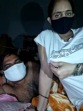 Snapshot of menakshiiikaur chatting on 17, 10, 2025 menakshiiikaur online show from 17, 10, 2025