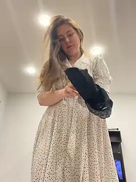 Topvi  online show from 15, 12, 2025