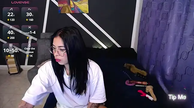 Snapshot of squirtyn_girl3 chatting on 7, 12, 2024 squirtyn girl3 online show from 7, 12, 2024