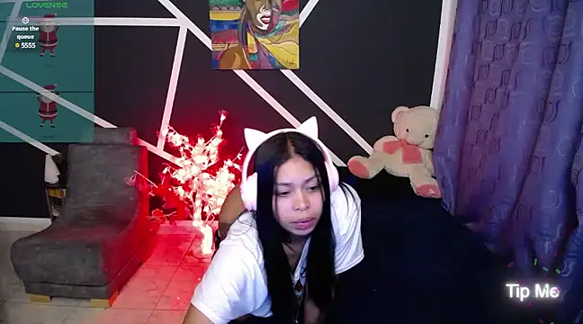 Snapshot of squirtyn_girl3 chatting on 21, 12, 2024 squirtyn girl3 online show from 21, 12, 2024