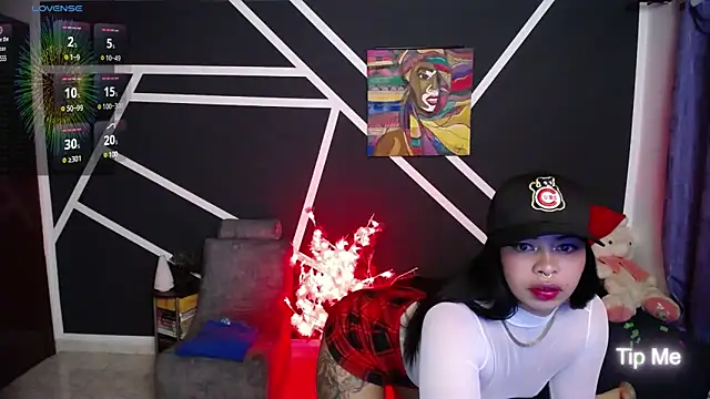 Snapshot of squirtyn_girl3 chatting on 27, 12, 2024 squirtyn girl3 online show from 27, 12, 2024