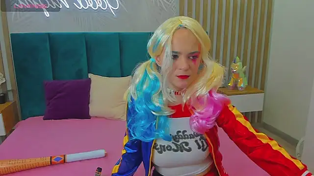 Selena Cutiee online show from 10, 10, 2025