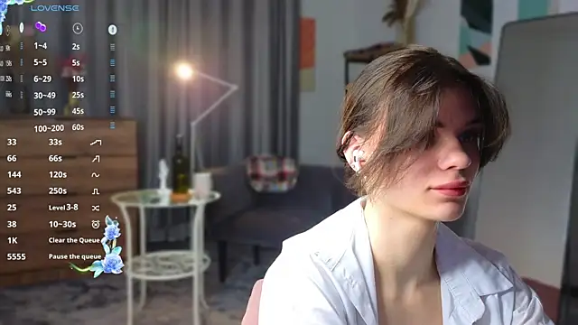 Snapshot of MimiLoll chatting on 3, 3, 2025 MimiLoll online show from 3, 3, 2025