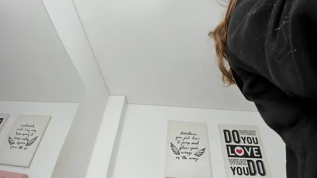 Snapshot of michell_taylor__ chatting on 3, 1, 2025 michell taylor online show from 3, 1, 2025