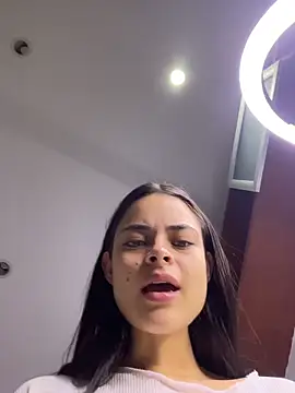 HannaRhodes online show from 10, 10, 2025