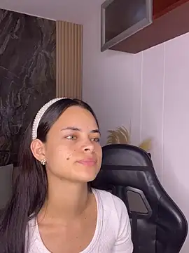 HannaRhodes online show from 26, 10, 2025