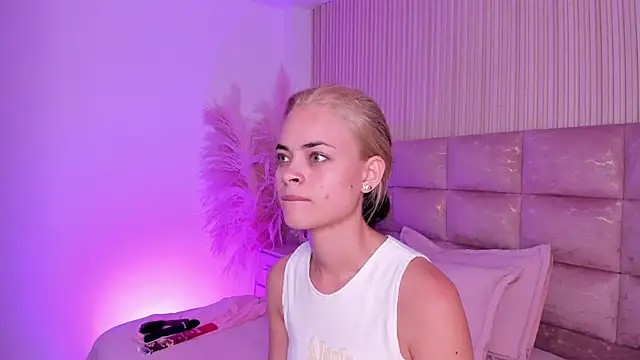 HannaRhodes online show from 9, 5, 2026