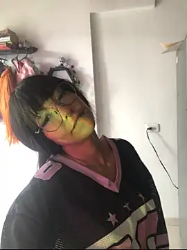 Luna-Chann online show from 30, 4, 2026