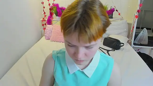 DreamyLuna online show from 5, 1, 2025