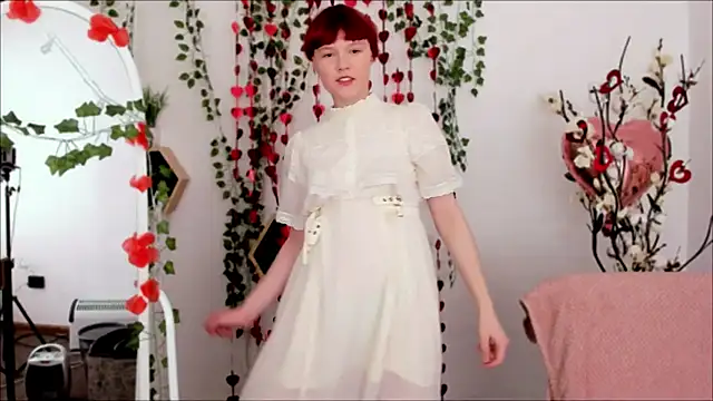 DreamyLuna online show from 3, 2, 2025