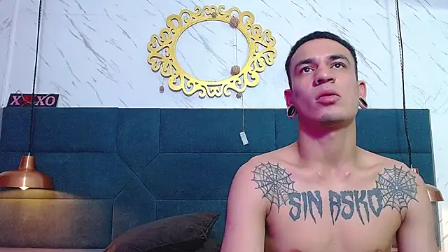 Snapshot of salome_daniel chatting on 4, 3, 2025 salome daniel online show from 4, 3, 2025