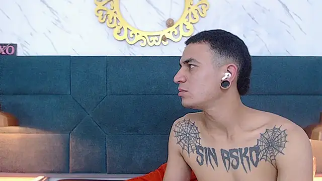 Snapshot of salome_daniel chatting on 14, 10, 2025 salome daniel online show from 14, 10, 2025