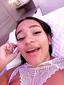 AmaraVelez online show from 8, 1, 2025