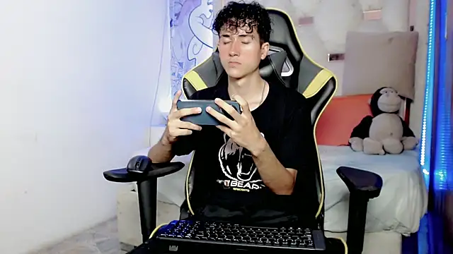 johnny cagee online show from 29, 11, 2025