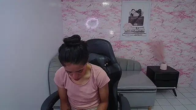 Snapshot of stephania_t chatting on 31, 1, 2025 stephania t online show from 31, 1, 2025