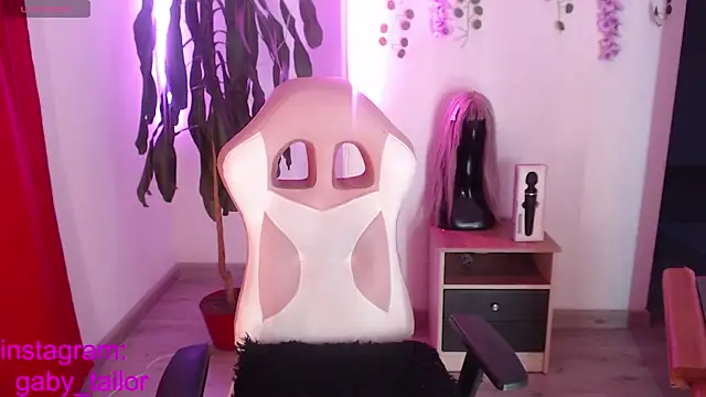 Gaby Tailor online show from 22, 3, 2026