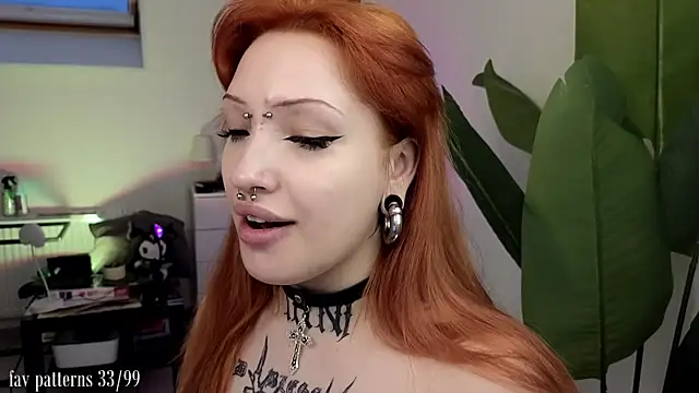 Snapshot of violetviolator chatting on 13, 3, 2025 violetviolator online show from 13, 3, 2025