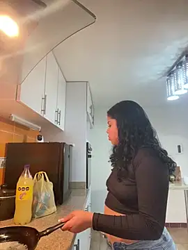 Snapshot of Elaa_euphoria chatting on 30, 12, 2024 Elaa euphoria online show from 30, 12, 2024