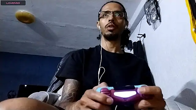 Snapshot of Donstark6669 chatting on 5, 3, 2026 Donstark6669 online show from 5, 3, 2026