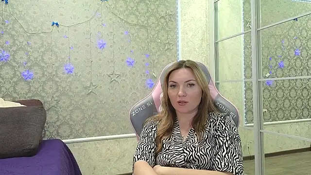 -DIVORA- online show from 9, 3, 2025