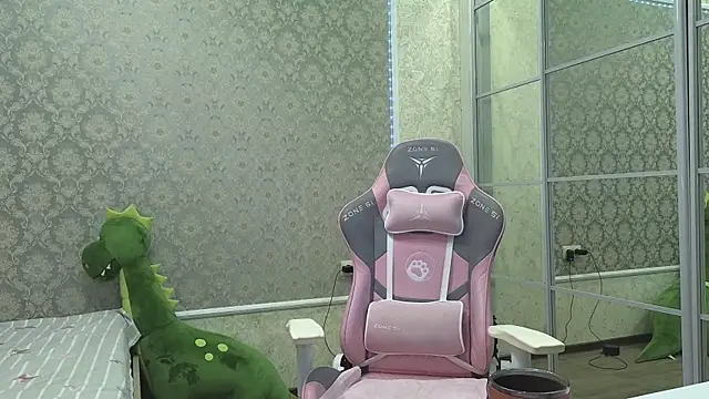 -DIVORA- online show from 9, 9, 2025