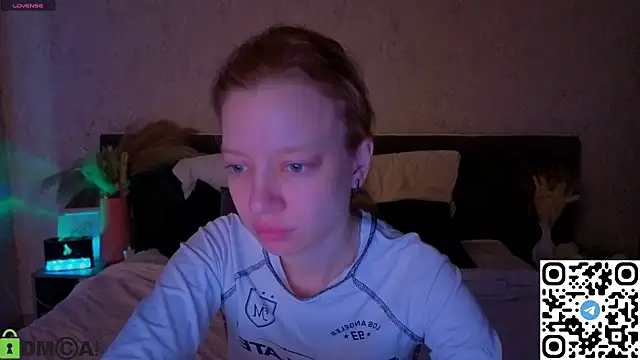 Snapshot of Michelle_Blond chatting on 28, 4, 2026 Michelle Blond online show from 28, 4, 2026
