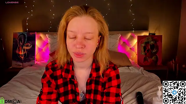 Snapshot of Michelle_Blond chatting on 19, 5, 2026 Michelle Blond online show from 19, 5, 2026