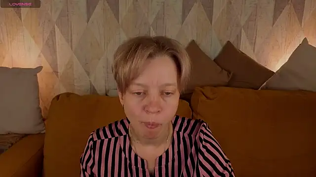 Michelle Blond online show from 8, 7, 2026