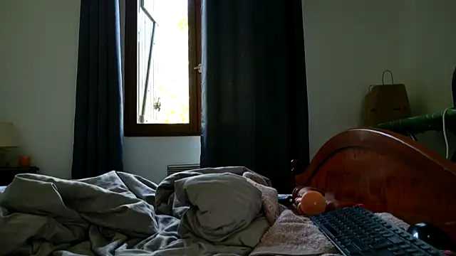 Renattasweetboobs online show from 18, 9, 2025