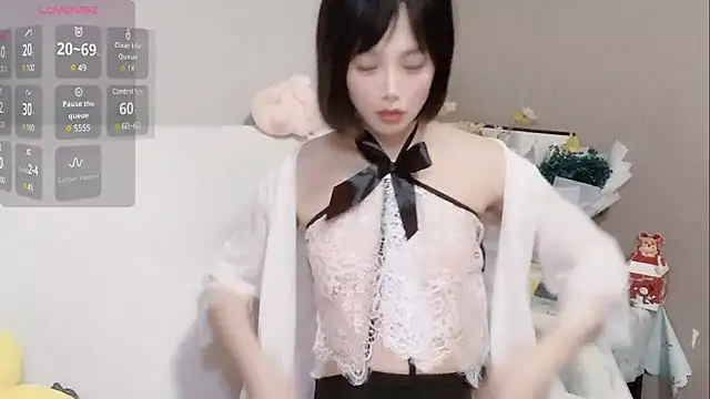 Snapshot of LaoSHI-999 chatting on 18, 2, 2025 LaoSHI-999 online show from 18, 2, 2025