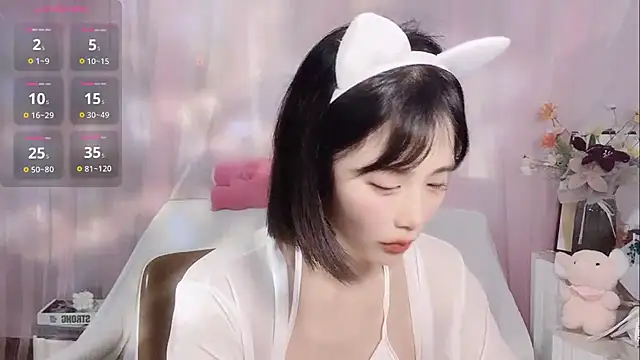 Snapshot of LaoSHI-999 chatting on 28, 2, 2025 LaoSHI-999 online show from 28, 2, 2025