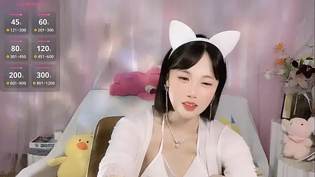 Snapshot of LaoSHI-999 chatting on 1, 3, 2025 LaoSHI-999 online show from 1, 3, 2025