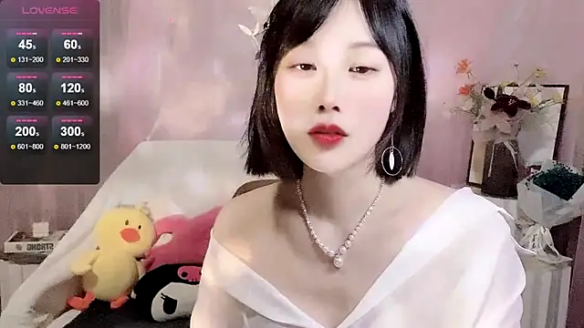 Snapshot of LaoSHI-999 chatting on 11, 3, 2025 LaoSHI-999 online show from 11, 3, 2025
