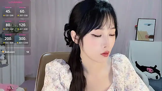 Snapshot of LaoSHI-999 chatting on 10, 10, 2025 LaoSHI-999 online show from 10, 10, 2025