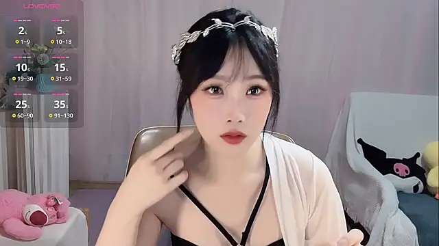 Snapshot of LaoSHI-999 chatting on 23, 10, 2025 LaoSHI-999 online show from 23, 10, 2025