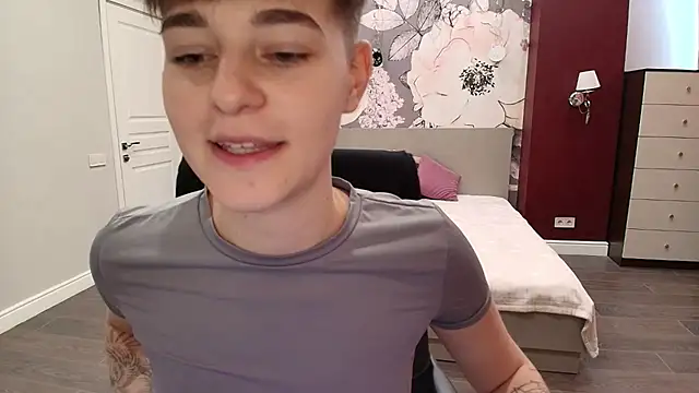 Snapshot of EmiliaYours chatting on 22, 9, 2025 EmiliaYours online show from 22, 9, 2025